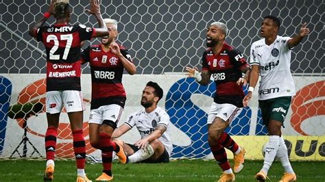 Brasileiro Flamengo Vence Palmeiras Por 2 A 0 Em Brasília E Volta