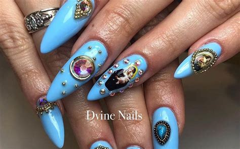 Cazzu surprised rosalía with nail art. Maritza Paz: "Trabajé 6 horas en las uñas de Rosalía para ...