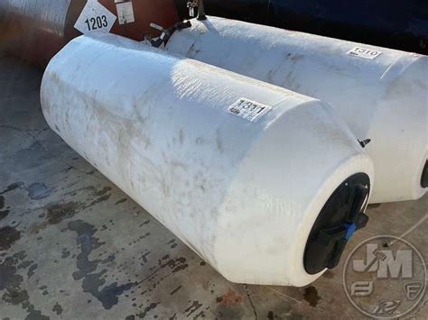 250 Gallon Plastic Water Tank Jeff Martin Auctioneers Inc