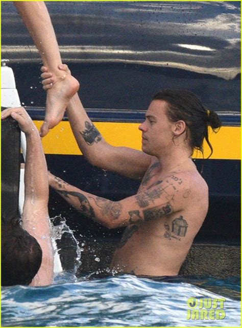 Harry Styles Kendall Jenner S Private Vacation Photos Leaked Photo