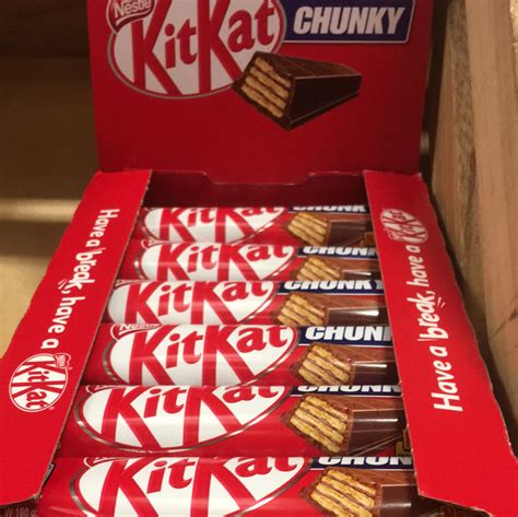 With headquarters in switzerland, nestlé has offices, factories and r&d centres. 24x Nestle KitKat Chunky Chocolate Bars (24x40g) & Low ...