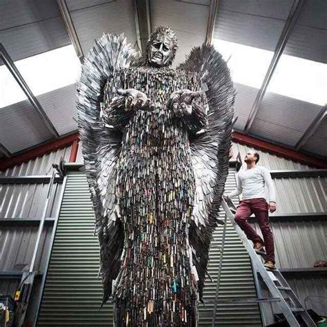 Knives out is a 2019 american mystery film written and directed by rian johnson, and produced by johnson and ram bergman. Alfie Bradley Created a Sculpture Made From 100,000 Knives ...