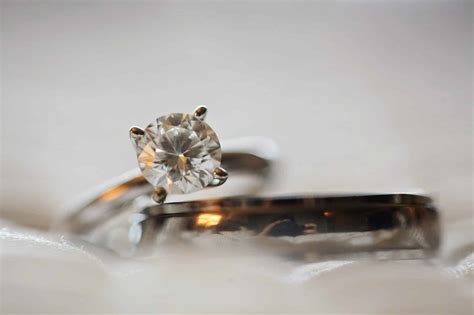 Ask The Experts Guide To Diamond Engagement Ring Shopping Boho Wedding Blog