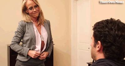 Hot Stepmom With Glasses Confesses Her Fantasies