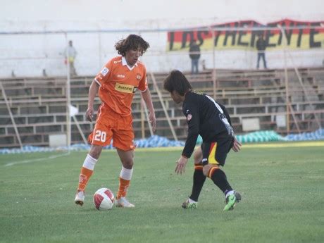 This is the profile site of the manager nelson acosta. Nelson Acosta conforme con el reforzado Cobreloa | soychile.cl