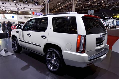 Cadillac Escalade Hybrid Base Dr SUV L V Hybrid X Auto