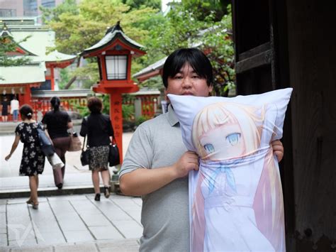 Otaku Dream This Smart Anime Body Pillow Responds To Your Caress