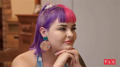 90 day fiance star erika owens claps back at critic who takes aim at her outfit
