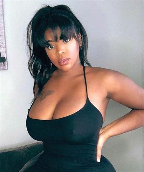 Pin On Curvy And Busty Women