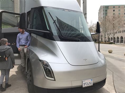 Tesla Semi Truck S Rare Interior Pictures Emerge From Sacramento Ca