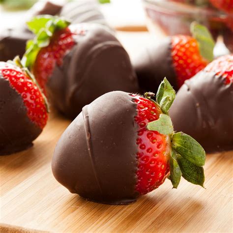 Chocolate Dipped Strawberries For Valentines Day Waxing Kara