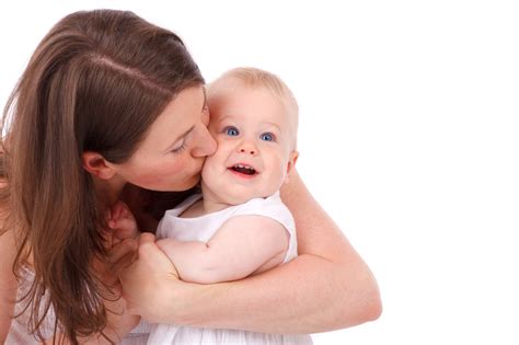 Madre Besando A Bebé Stock De Foto Gratis Public Domain Pictures