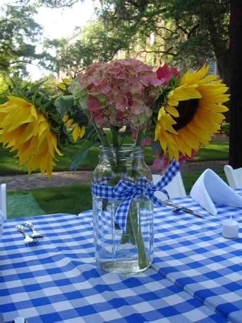 Simple Flowers Suitable For A Picnic Simple Flowers Picnic Party