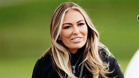 Paulina Gretzky Shows Off Hair Makeover In New Pic Hollywood Life