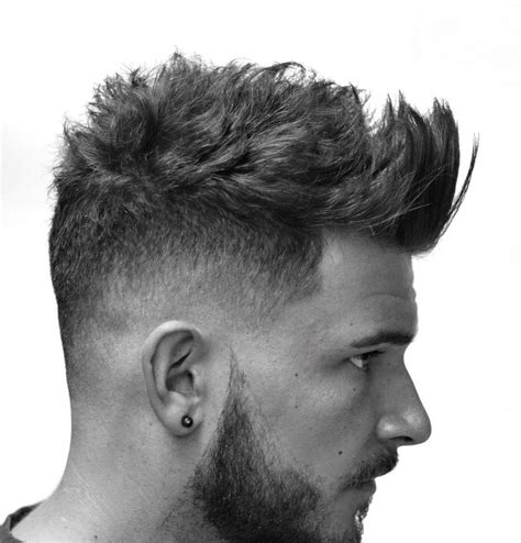 22 Voluminous Top With A Spiked Front Hair Stylemann