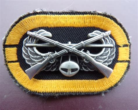 2nd 327th Infantry Air Assault Military Badge Wings Insignia 101st