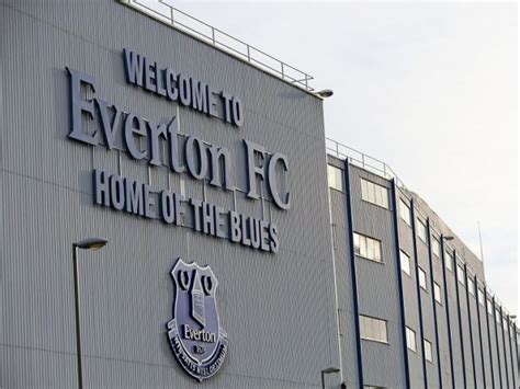 Everton in takeover talks with American investors  report