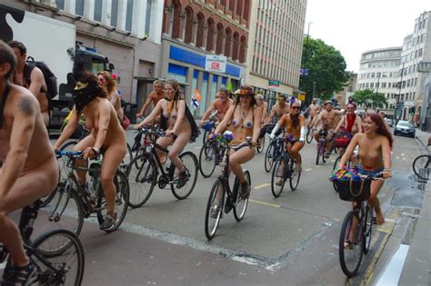 全裸サイクリングとかいう女子のおっぱいもマ コも見放題の神イベント画像 ポッカキット