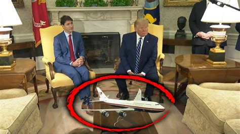 Did Trump Take A Model Of The New Air Force One From The Oval Office