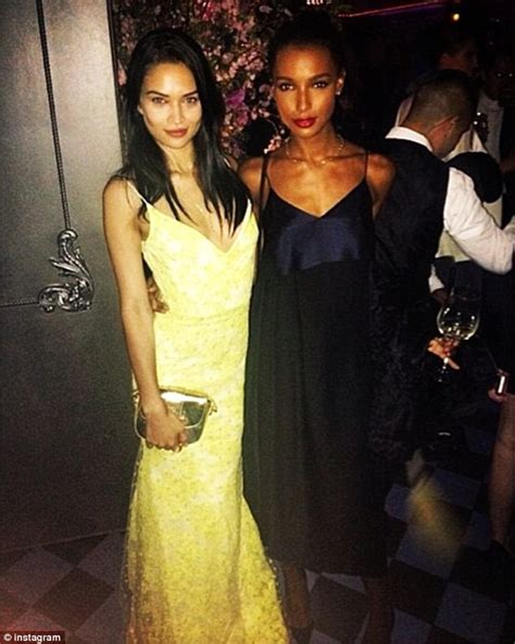 Shanina Shaik Looks Stunning In Yellow Dress At Met Ball After Party Daily Mail Online