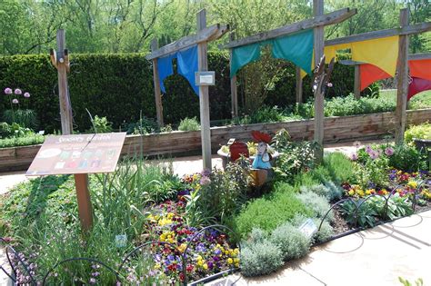 Diy Kid Friendly Gardens Sensory Garden Gardening For Kids Children