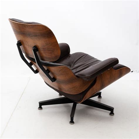 Never miss new arrivals that match exactly what you're looking for! Mid-Century Modern Eames Chair and Ottoman For Sale at 1stdibs
