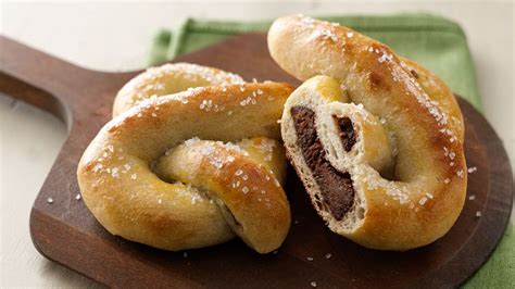 Homemade pretzels stuffed with chocolate chip cookie dough.wow! Chocolate-Peanut Butter-Filled Pretzels recipe from ...