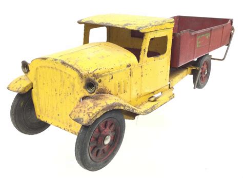 lot 1930 s buddy l pressed steel toy dump truck