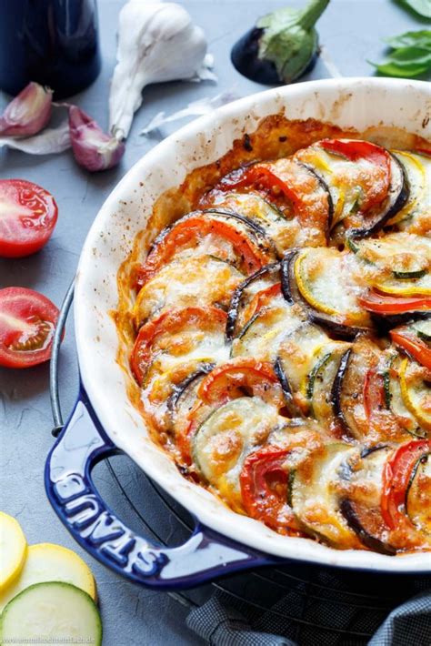 Ratatouille aus dem Ofen mit Mozzarella