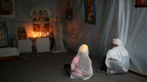 Perayaan Natal Umat Kristen Ortodoks Bbc News Indonesia