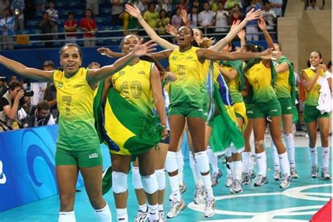 Com a vitória da turquia de 3 a 0 contra a argentina, neste sábado (31), a china, que eliminou o. Há 9 anos, o vôlei feminino ganhava o 1º ouro olímpico ...