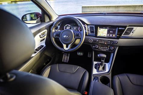 Kia Niro Huv Unveiled Companys New Dedicated Hybrid Vehicle