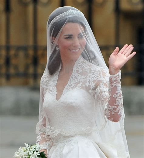 Kate middleton wowed the world this morning when she married prince william in a sarah burton for alexander mcqueen wedding gown. Let Kate, Not Kim, Set the Wedding Dress Trends ...