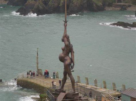 Verity Statue (Ilfracombe, England): Address, Attraction Reviews 