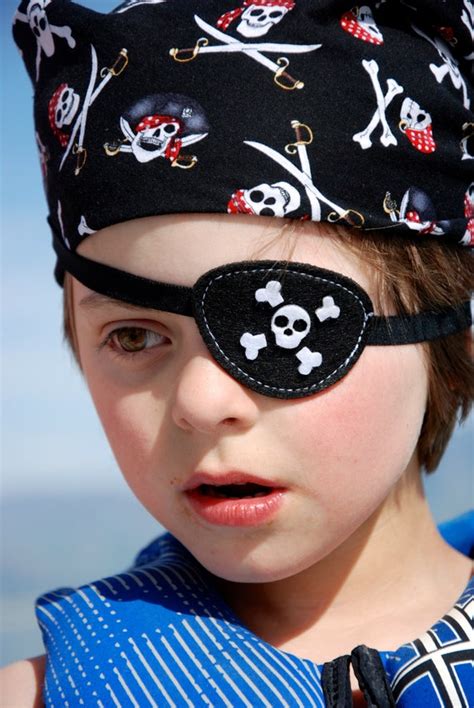 Pirates With Eye Patch Why Did Pirates Wear Eye Patches The Fact Site
