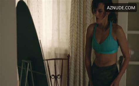 Frankie Shaw Breasts Underwear Scene In Smilf Aznude