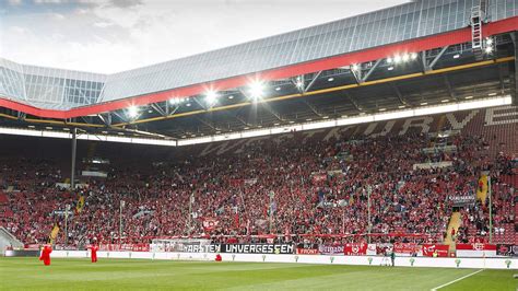 Juli 2021) und ist der siebtgrößte sportverein in deutschland sowie weltweit auf rang 16. Fortuna: Makellose Bilanz gegen Gladbach :: DFB ...