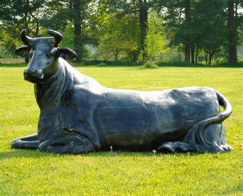 angus cow life size bronze metal garden statue