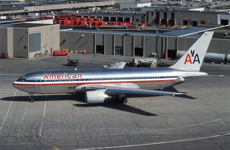 American 767 200 Vintage Airlines Commercial Aircraft Boeing 767