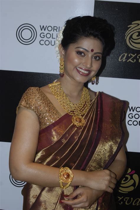 actress sneha saree  actress saree photossaree photoshot
