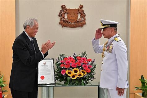 Panglima Tentera Laut Diraja Thai Terima Anugerah Ketenteraan