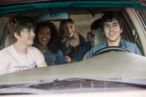 Paper Towns Movie Review Real Friendships Live There Make It Worth A