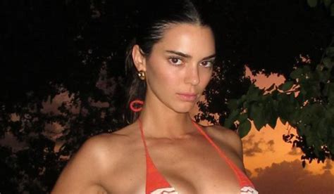 Kendall Jenner Flaunts Her Full Body In A Tiny Thong Bikini With Wild Poses Page Of