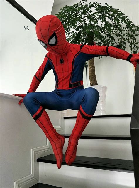 My only flaw would be that the zips can be really tough if you're zipping the suit on your own, you will need support to make things easier. Amazing Spider-Man Homecoming Kids Costume Lycra Halloween ...