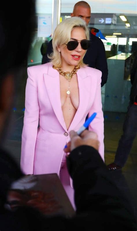 Lady Gaga Braless 30 Photos Thefappening