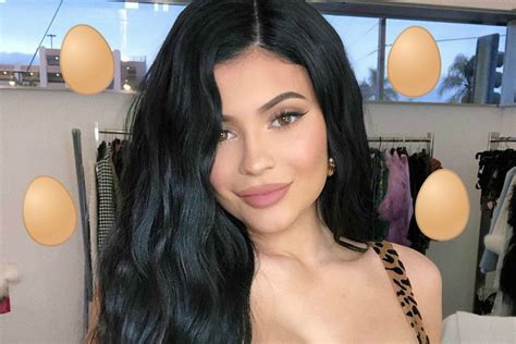 The Best Responses To An Egg Beating Kylie Jenners Most Liked Photo