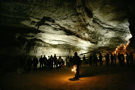 Filemammoth Cave Tour Wikimedia Commons