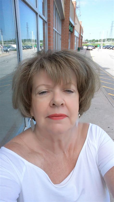Beautiful Women Over 50 Woman Face Older Women Carole Aging Selfie