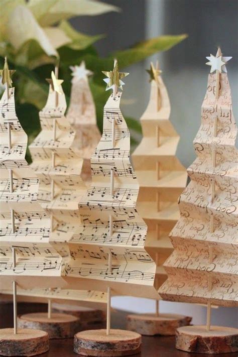 Modèle de guirlande facile avec morceaux en forme de triangle. Fabriquer ses décos de Noël : 33 idées récupérées