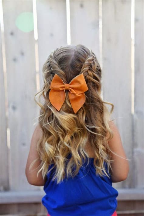 24 Easy Christmas Hairstyles For Girls Our Hairstyles